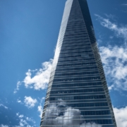 Mirador Madrid Torre de Cristal de las cuatro torres de madrid vista de lado