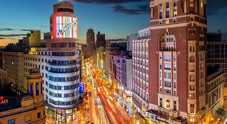 Mirador Madrid calle de gran via plaza de callo y edificio Schweppes