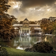 Mirador Madrid parque del retiro edificio de cristal